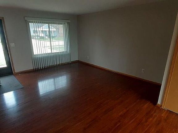 3rd image of 26764 Palmer Blvd