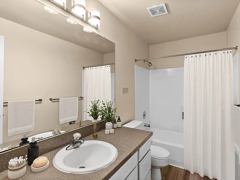 Bergen Apartments — Photo 5