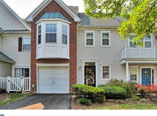 408 Amberleigh Dr #91, Pennington, NJ 08534