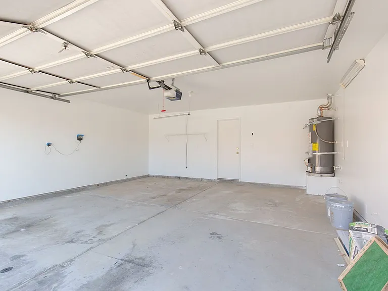 8348 Granite Peak Ct — Photo 32