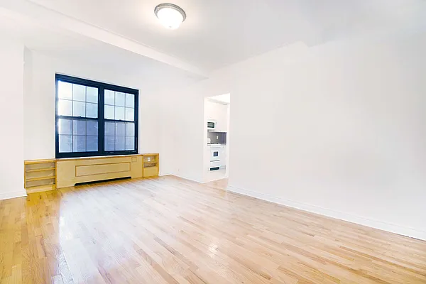 Rented by Balen Real Estate, LLC | media 4