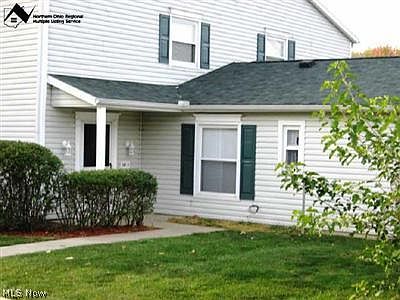 1st image of 140 Ivy Hill Ln