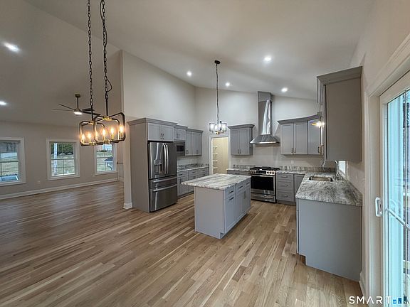 5th image of 54 High Street