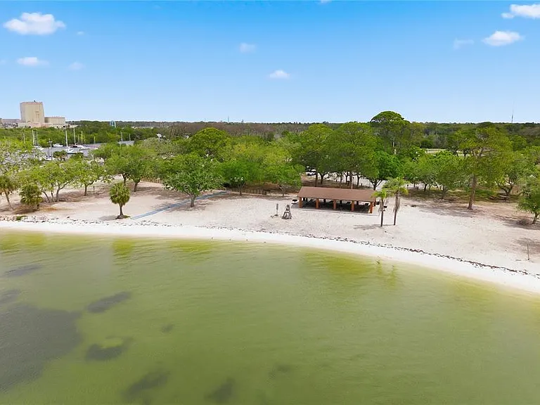 2211 Barracuda Ct — Photo 32