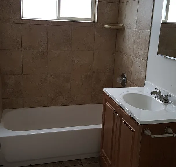 51st Street Apartments FSD — Photo 5