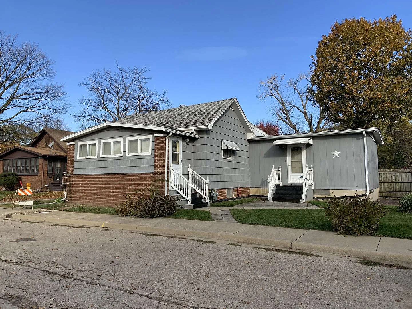 720 E Livingston St photo 1