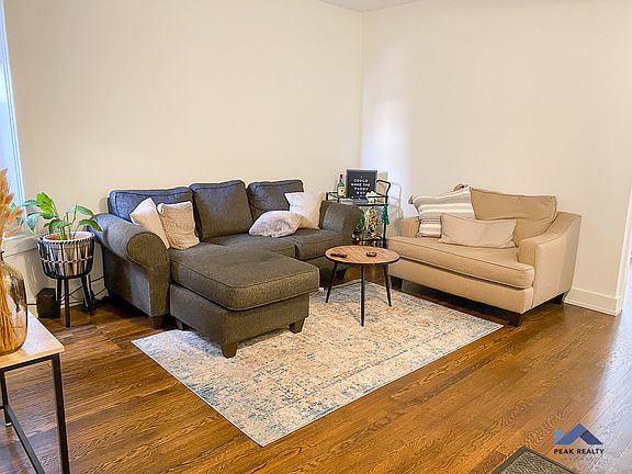 2nd image of 1054 N Ashland Ave #1054-2