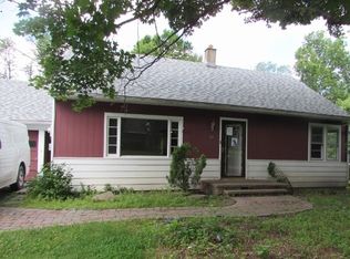 20 Hillcrest Dr, Dallas, PA 18612