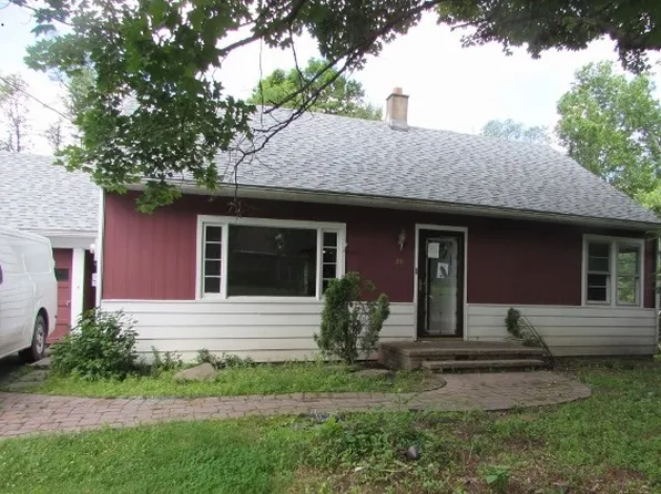 20 Hillcrest Dr, Dallas, PA 18612