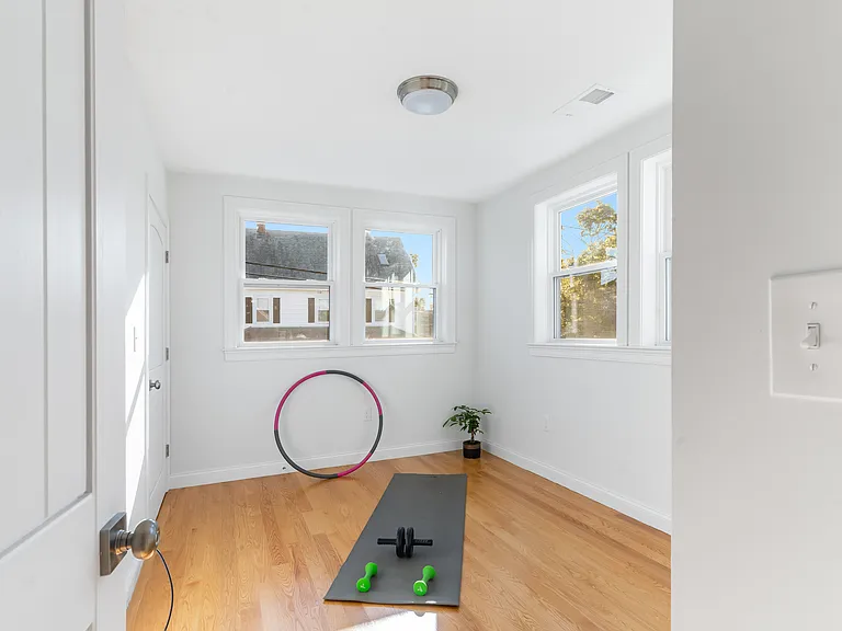 50 Main St #48 — Photo 11