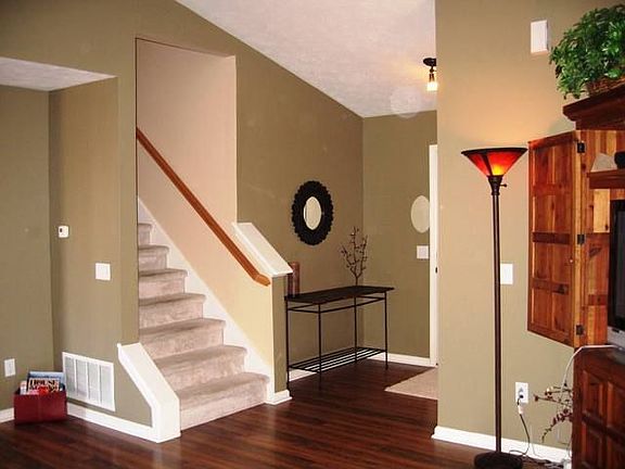 Warm Entry with Pottery Barn Colors thru-out
