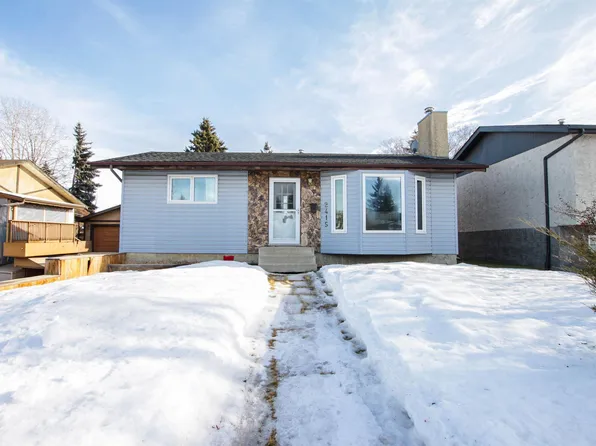 2415 49a St NW, Edmonton, AB T6L 3X2