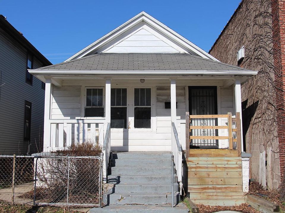 1st image of 2427 North Holton STREET