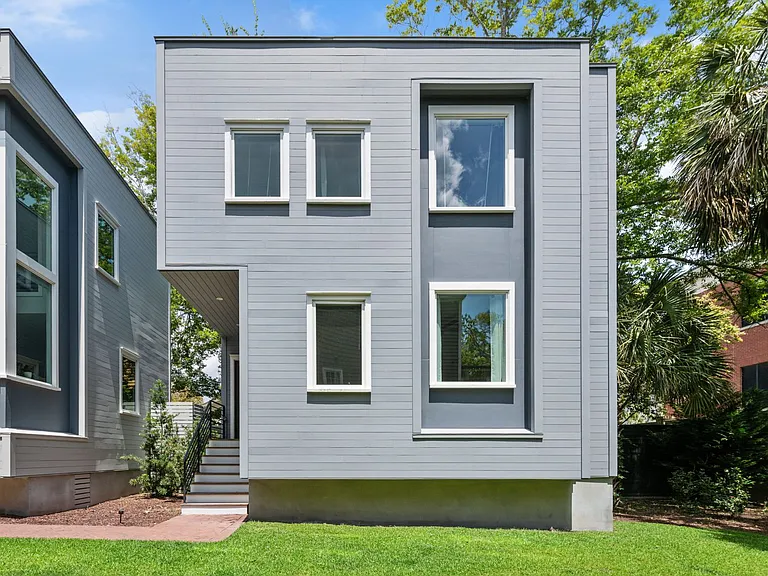 21 Charlotte St #F — Photo 4