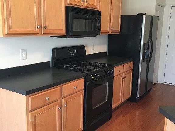 4th image of 5203 Dilbagh Dr