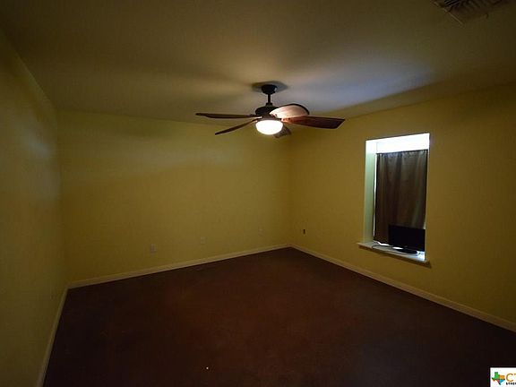 5th image of 407 Vandenberge St