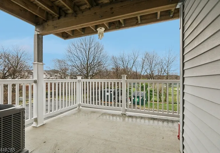 2902 Jesse Way — Photo 6