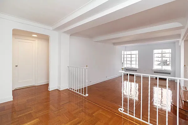 Rented by R New York | media 2