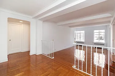 Rented by R New York