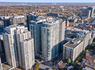 195 Besserer St #804, Ottawa, ON K1N 0B6