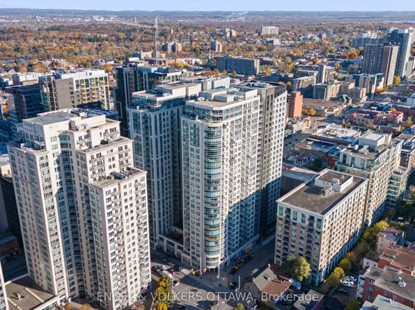 195 Besserer St #804, Ottawa, ON K1N 0B6