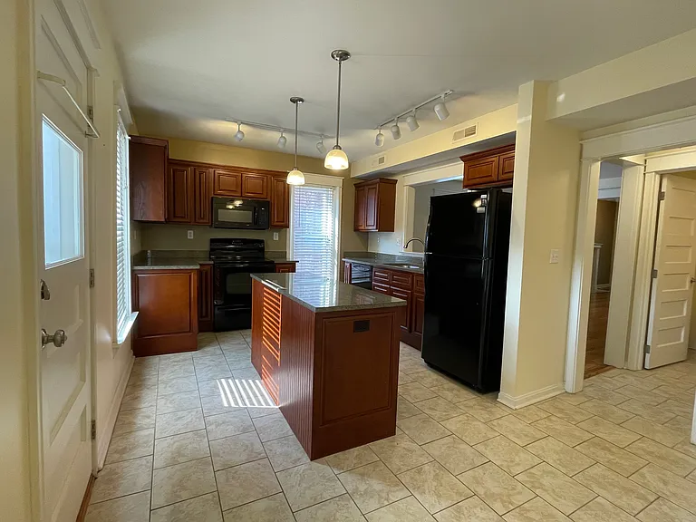 2535A Cherry St #A — Photo 8