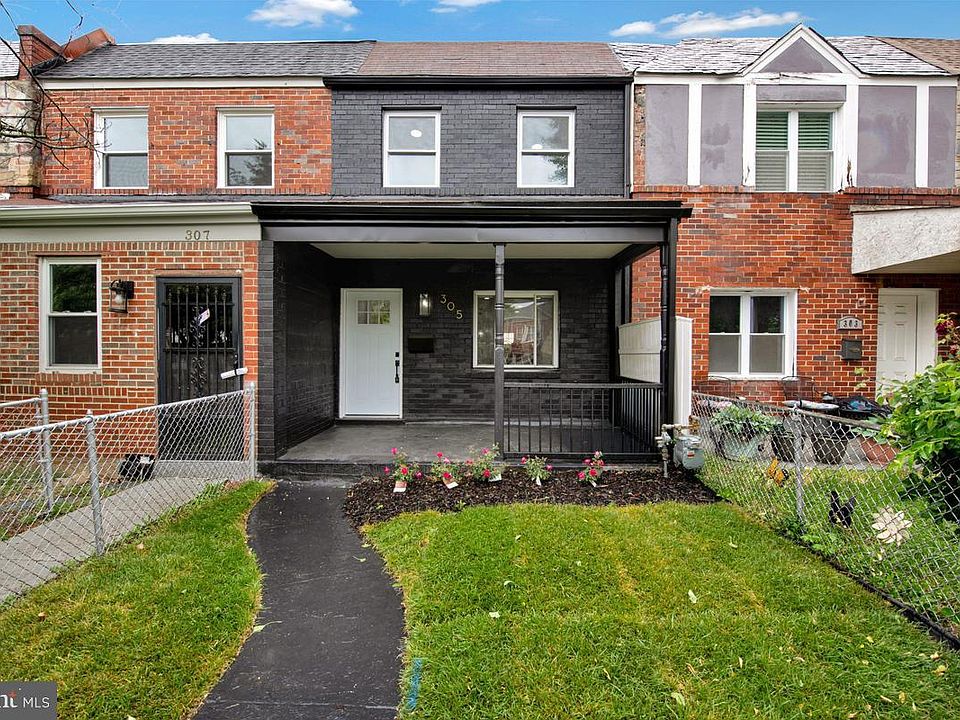 1st image of 305 34th Pl NE