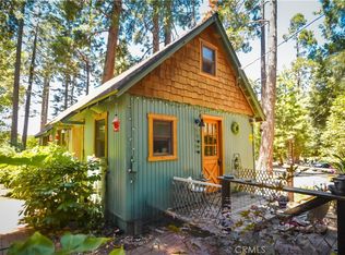 27877 Holly Ln, Lake Arrowhead, CA 92352