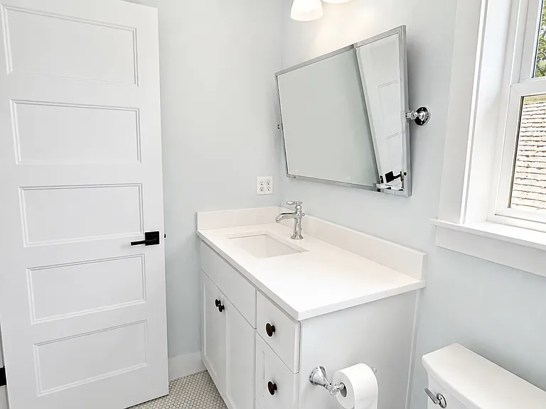 Main upstairs bathroom