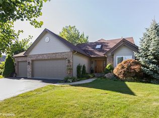 1202 Mistwood Ct, Yorkville, IL 60560