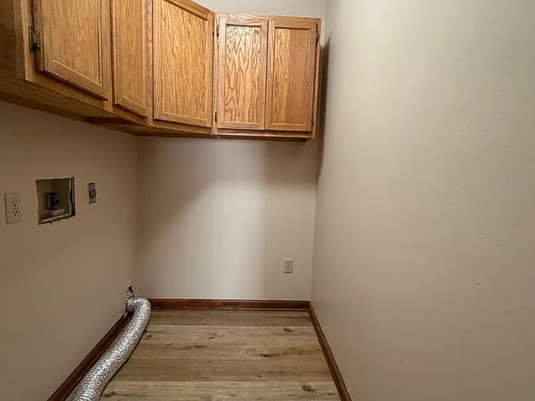 108 Lake Dr — Photo 8