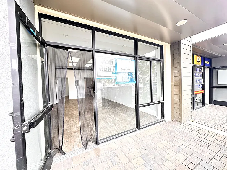 646 Hegenberger Rd #C — Photo 18