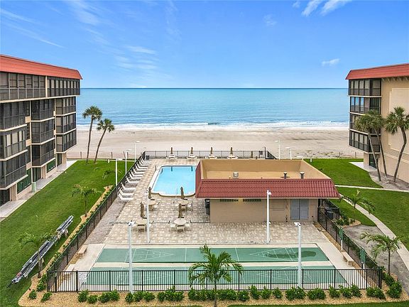 3rd image of 17580 Gulf Blvd APT 219