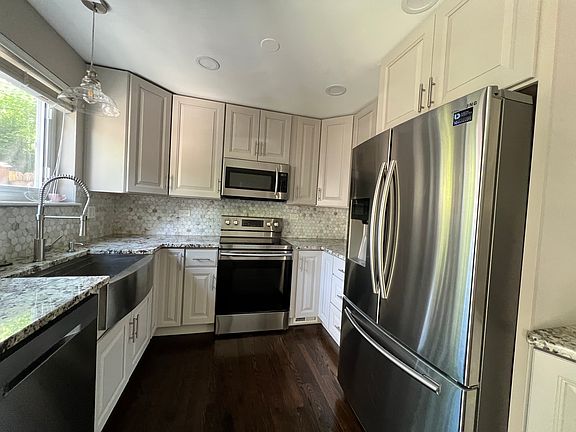 4th image of 1420 Shermer Rd #Na