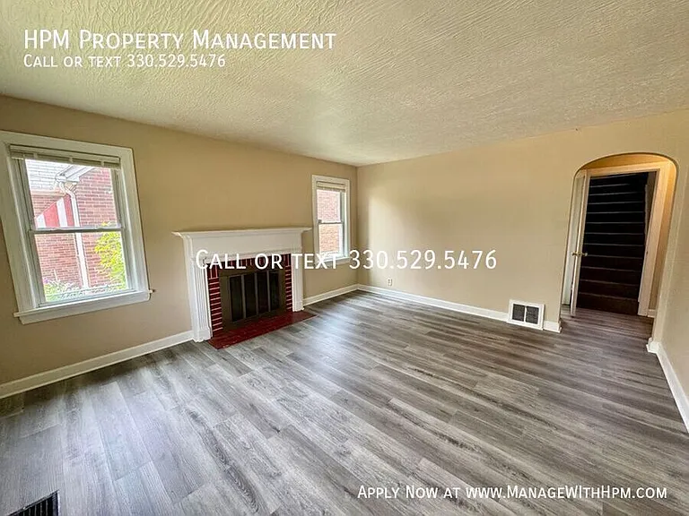 3021 Windsor Pl SW — Photo 4