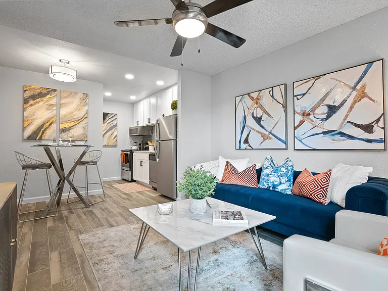 Delano Apartments — Photo 3