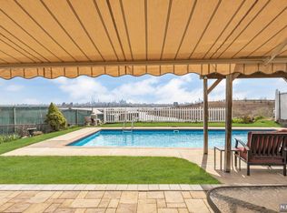 20 Geraldine Rd, North Arlington, NJ 07031