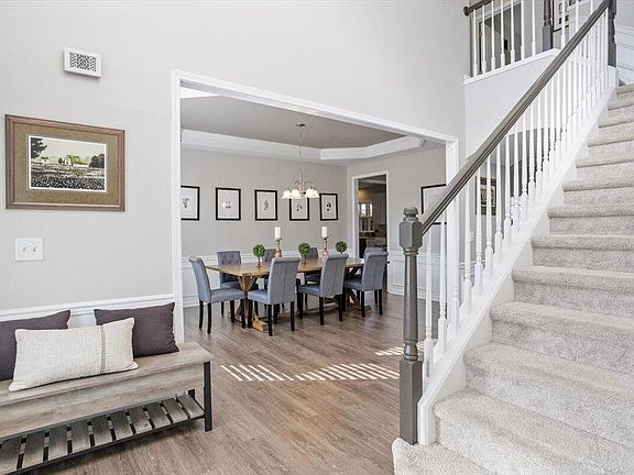 5th image of 7617 Derek Dr