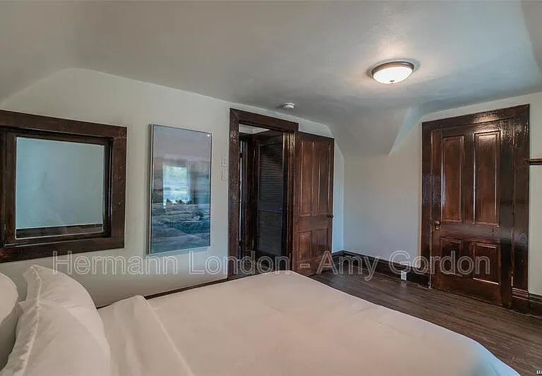 3922 Castleman Ave — Photo 28