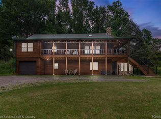 7335 Richardson Rd, Howell, MI 48843