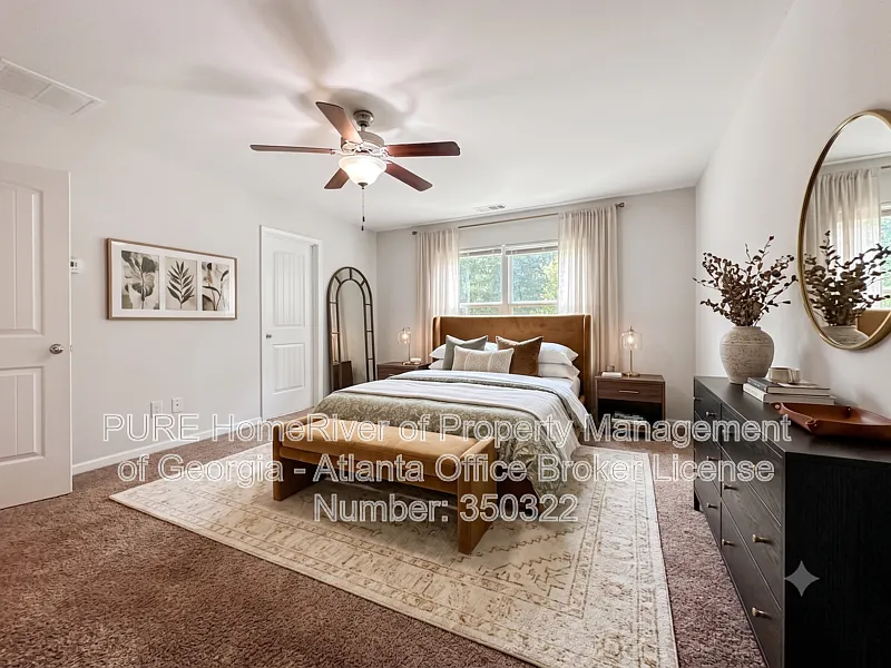 4 bed, 2.5 bath, 1990 sqft, $2,095 — Photo 4