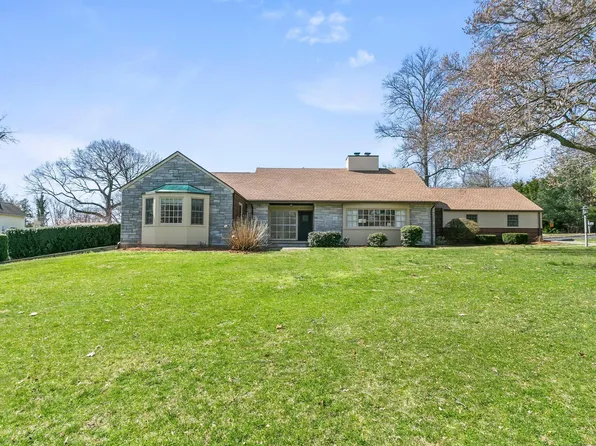 315 Algonquin Road, Fairfield, CT 06825