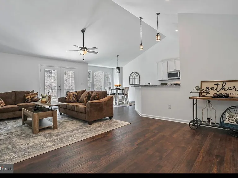 1200 Happy Ridge Dr — Photo 20