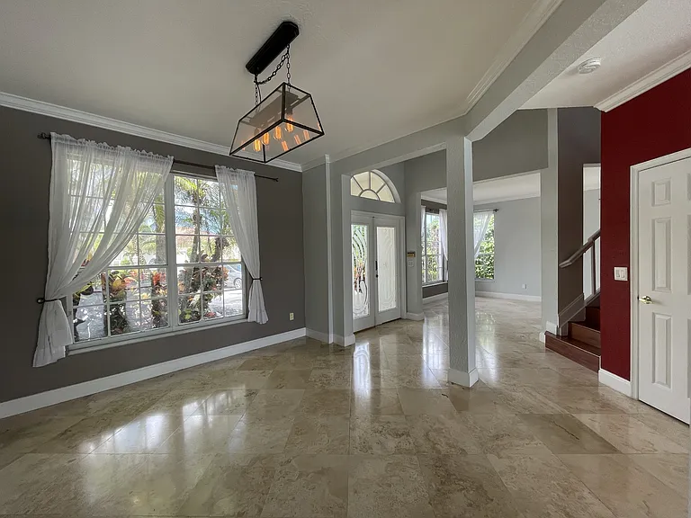 12738 Maypan Dr — Photo 2