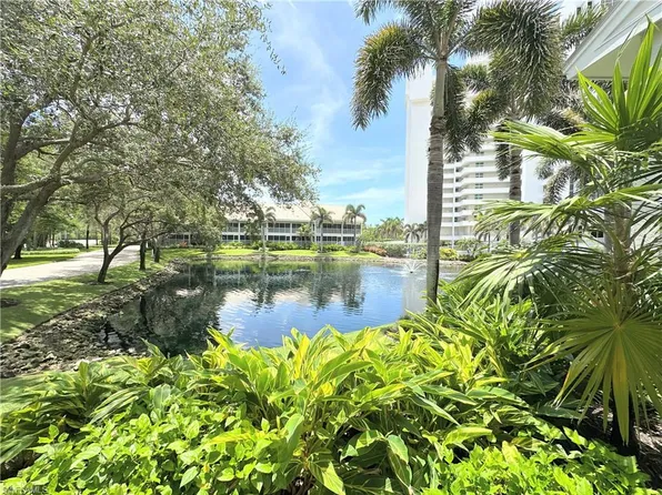 6371 Pelican Bay Blvd APT 1, Naples, FL 34108