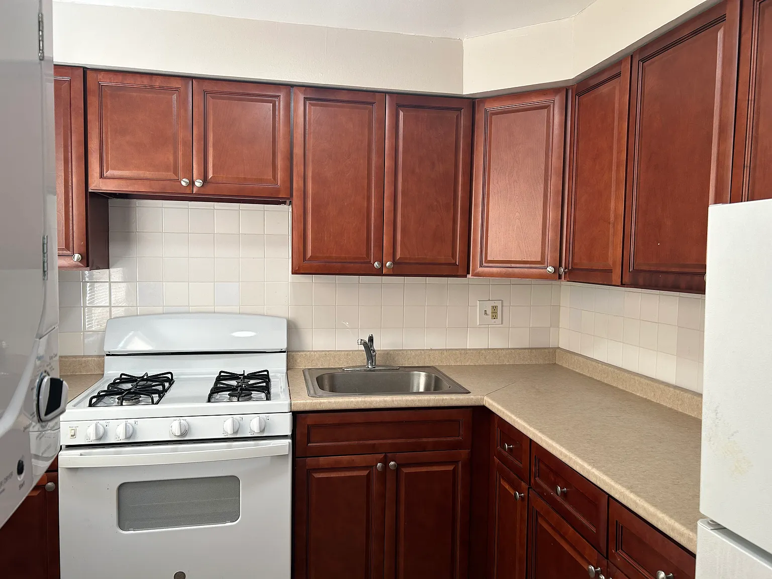 1 bed, $1,200 — Photo 4