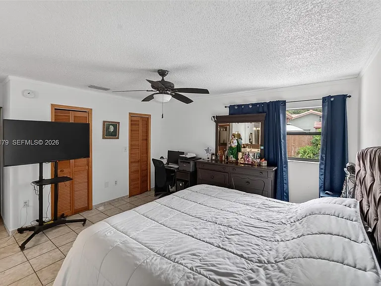 5274 SW 145th Ave — Photo 15