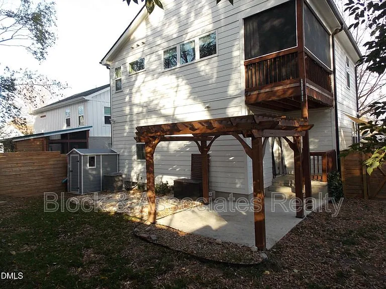 202 Lincoln Ct — Photo 30