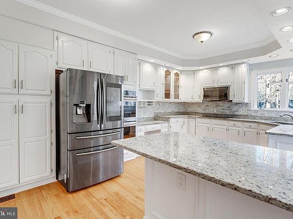 2nd image of 11729 Sawhill Blvd