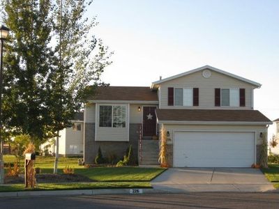 2216 S 2940 W, Syracuse, UT, 84075